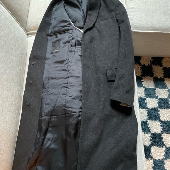 J.Lindeberg wool overcoat in gray w/ black quilted lining - Picture 3 of 4